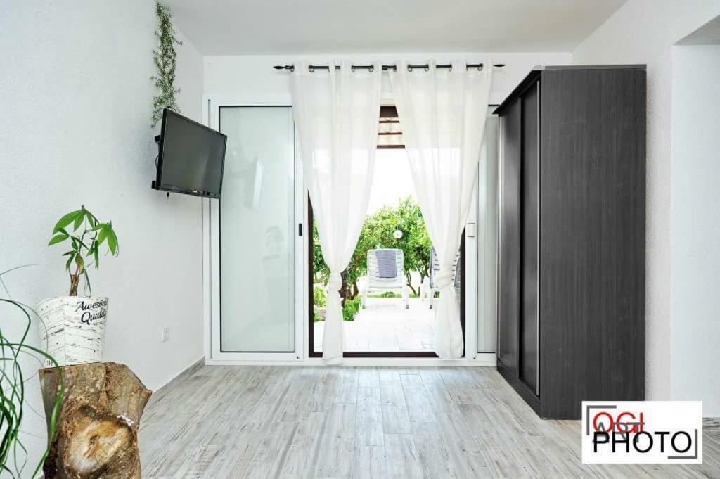 Apartments Marcela Stari Grad  Exterior photo
